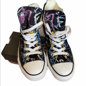 Graffiti hi-top converse